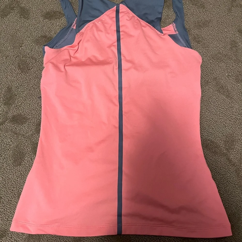 Nike Tops - Picture 7 of 8